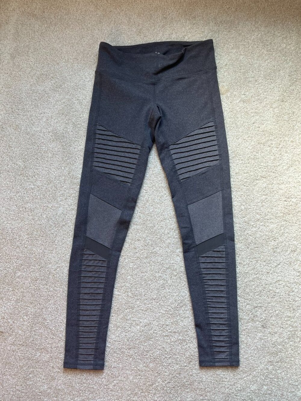 Alo Yoga Moto Leggings